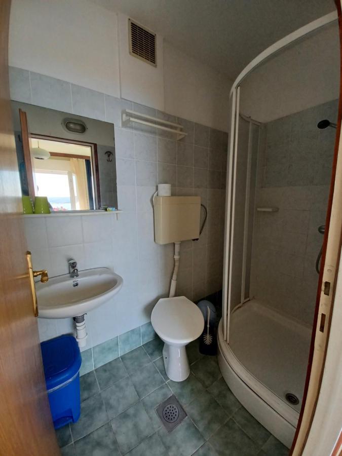 Guest House Djurdjica Dramalj Bagian luar foto