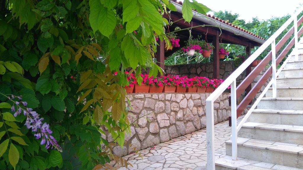 Guest House Djurdjica Dramalj Bagian luar foto