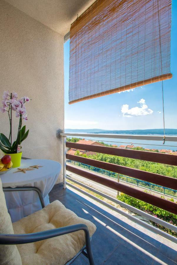 Guest House Djurdjica Dramalj Bagian luar foto