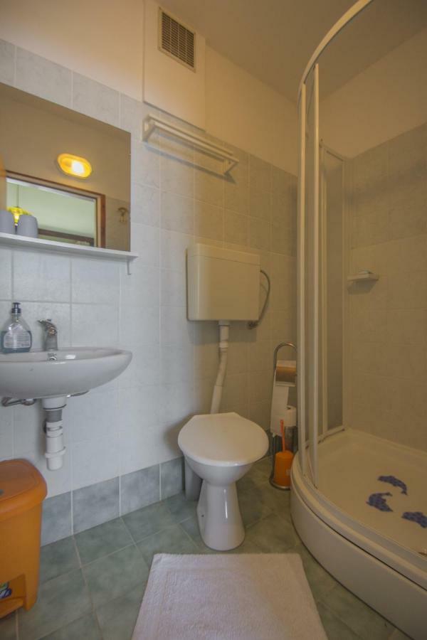 Guest House Djurdjica Dramalj Bagian luar foto