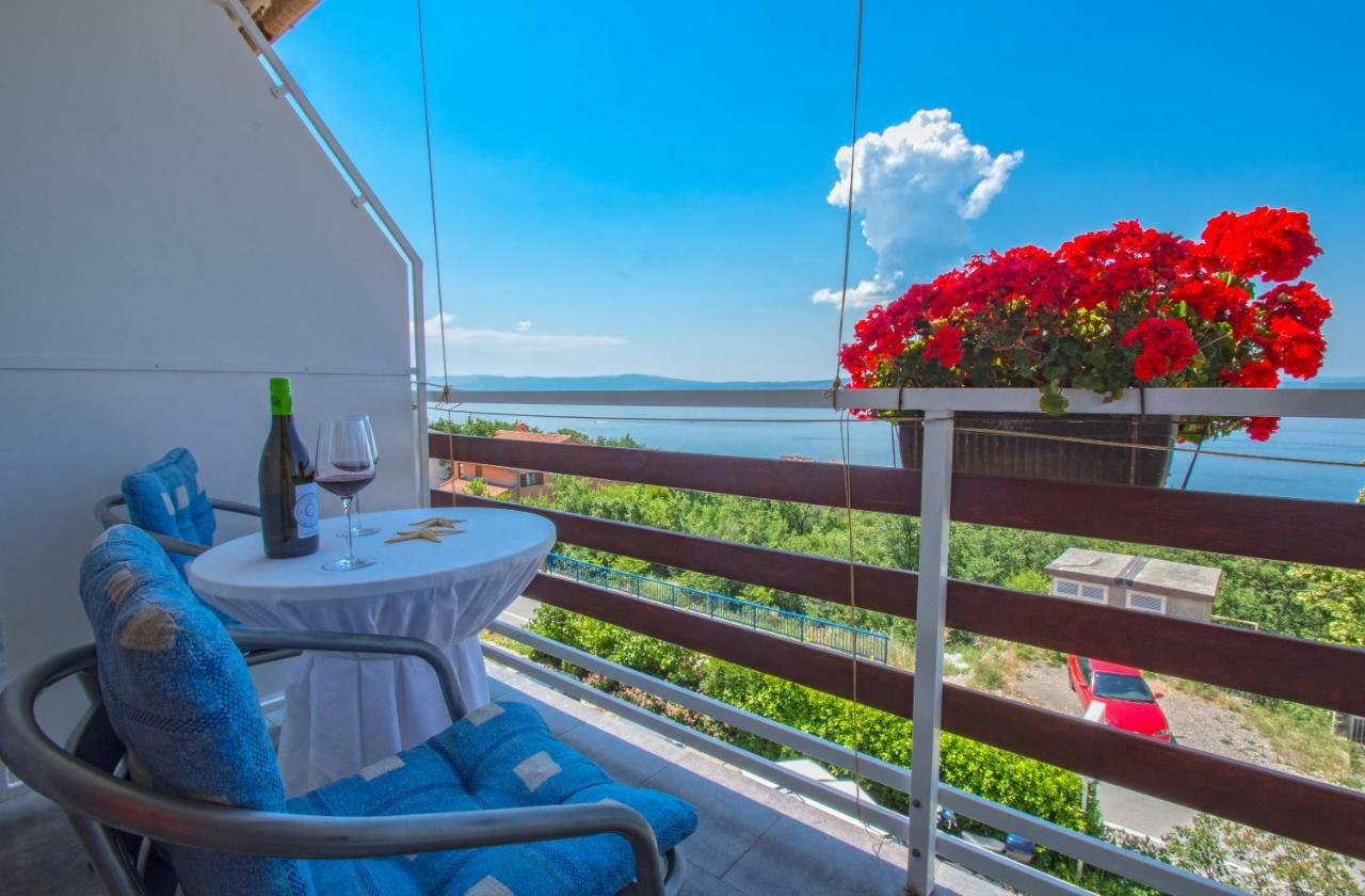 Guest House Djurdjica Dramalj Bagian luar foto