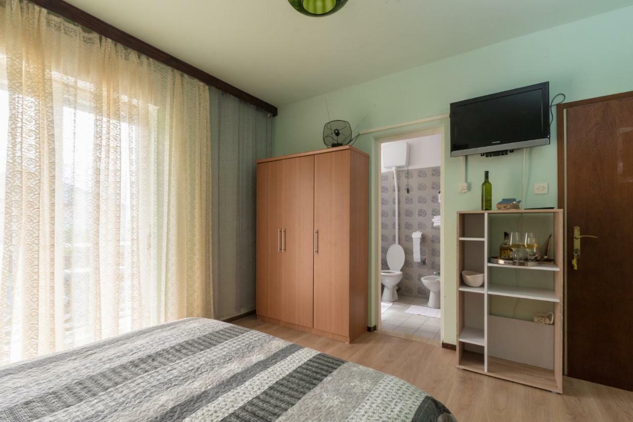 Guest House Djurdjica Dramalj Bagian luar foto